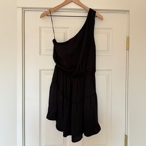 Women’s Like New Steve Madden one shoulder black dress